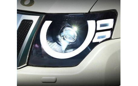 Фары передние Mitsubishi Pajero Wagon 4