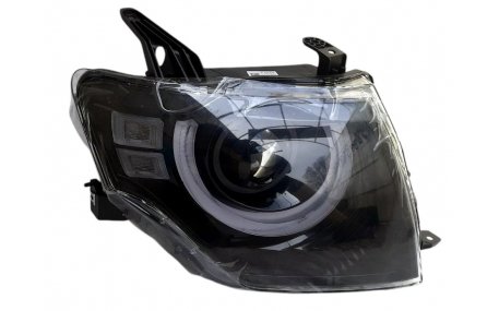 Фары передние Mitsubishi Pajero Wagon 4