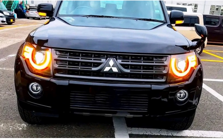 Фары передние Mitsubishi Pajero Wagon 4