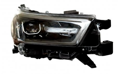 Фары передние Toyota Hilux 2021-2024