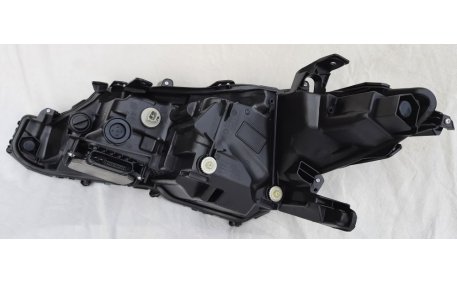 Фары передние Toyota Camry V70