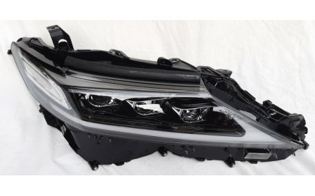 Фары передние Toyota Camry V70