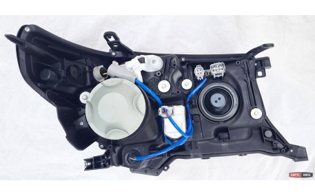 Фары передние Toyota Land Cruiser 200