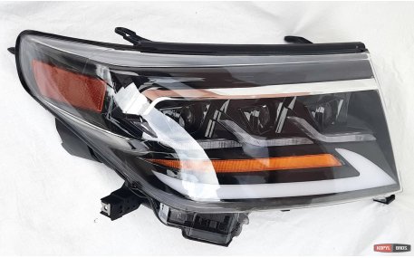 Фары передние Toyota Land Cruiser 200