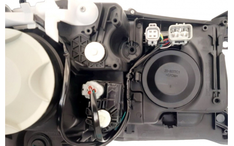 Фары передние Toyota Land Cruiser 200