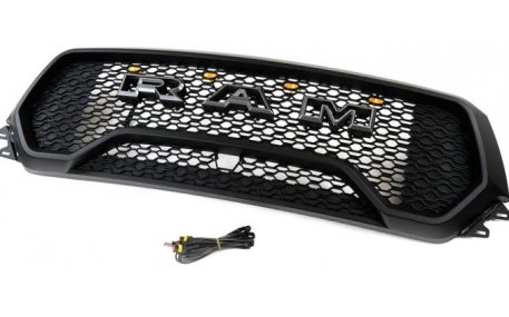 Решетка радиатора Dodge RAM 1500