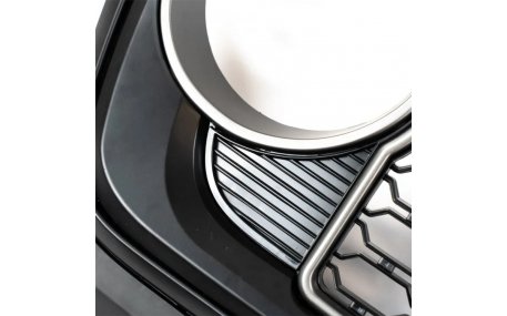 Решетка радиатора Jeep Wrangler JL