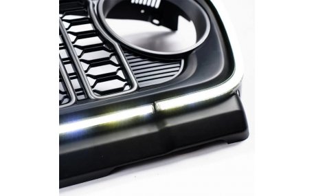 Решетка радиатора Jeep Wrangler JL