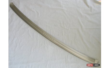 Накладка на задний бампер Peugeot 3008