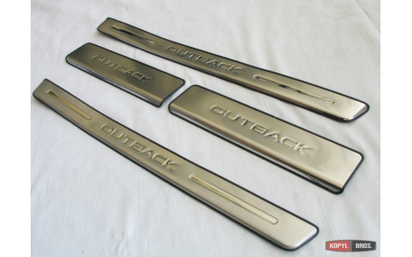 Накладки на пороги Subaru Outback