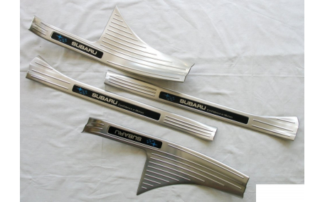 Накладки на пороги Subaru XV