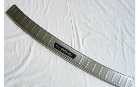 Накладка на задний бампер Subaru XV