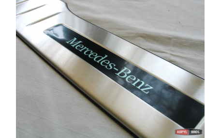 Накладка на задний бампер Mercedes Vito W447