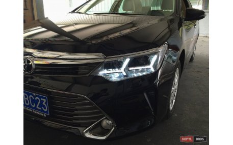 Фары передние Toyota Camry V55