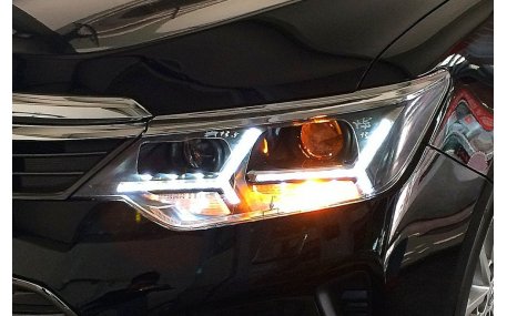 Фары передние Toyota Camry V55
