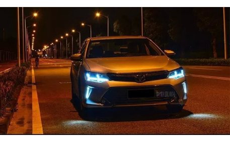Фары передние Toyota Camry V55