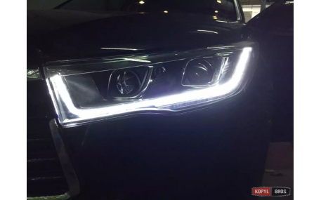Фары передние Toyota Highlander 2014-2017