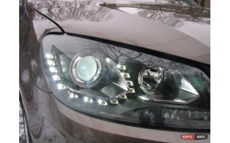 Фары передние Volkswagen Touran