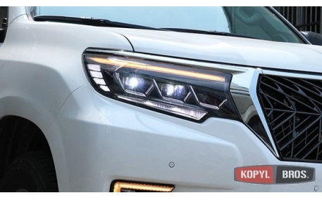 Фары передние Toyota Land Cruiser Prado 150 2018-
