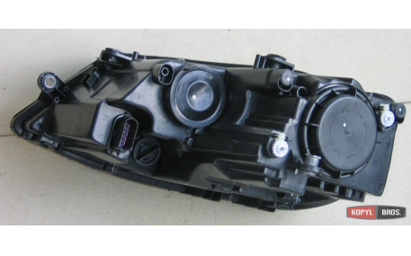 Фары передние Volkswagen Jetta