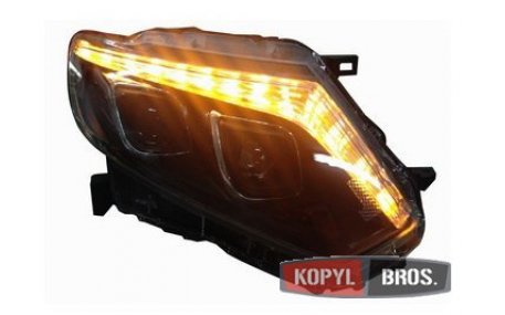 Фары передние Nissan X-Trail T32 2014-2017