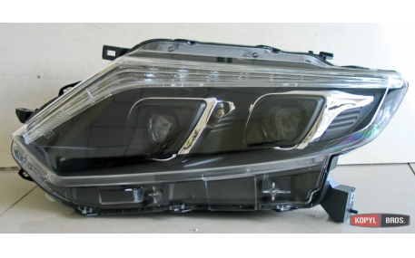 Фары передние Nissan X-Trail T32 2014-2017