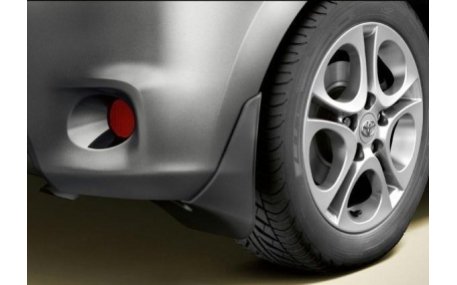 Брызговики Toyota Auris 