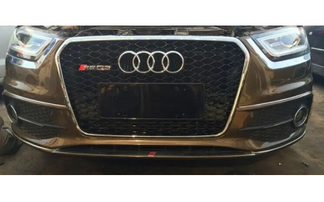 Решетка радиатора Audi Q3 2011-2014