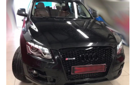 Решетка радиатора Audi Q5 2008-2012
