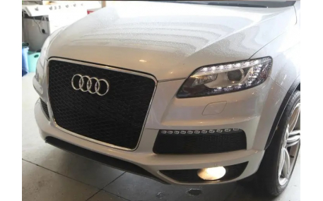 Решетка радиатора Audi Q7