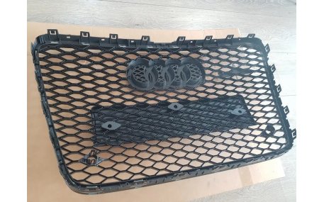 Решетка радиатора Audi Q7