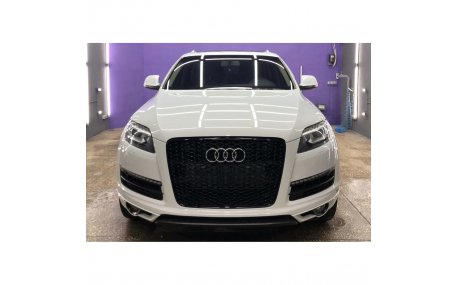 Решетка радиатора Audi Q7