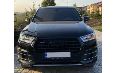 Решетка радиатора Audi Q7