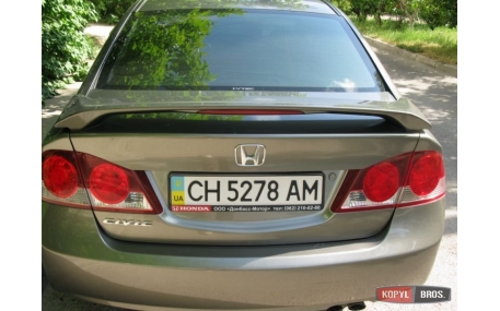 Спойлер Honda Civic 4D