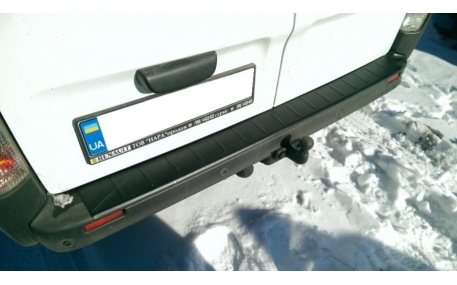 Накладка на задний бампер Opel Vivaro