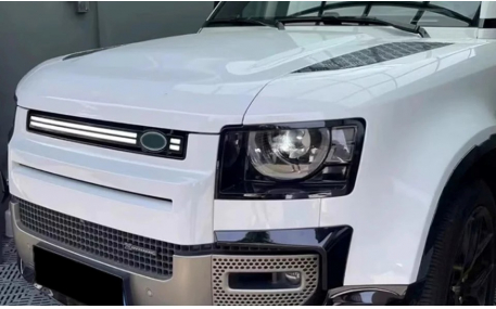 Решетка радиатора Land Rover Defender L663