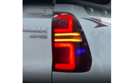 Фонари задние Toyota Hilux 2015-2020