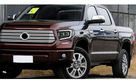 Фары передние Toyota Tundra 2014-2021