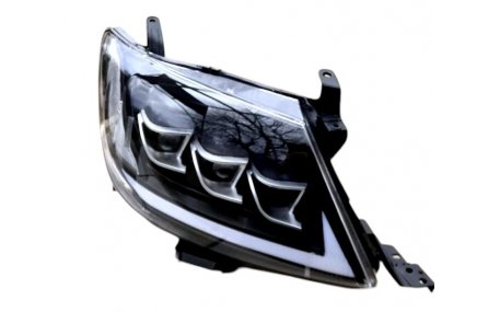 Фары передние Toyota Hilux 2005-2011