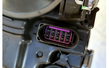 Фары передние Volkswagen Caddy