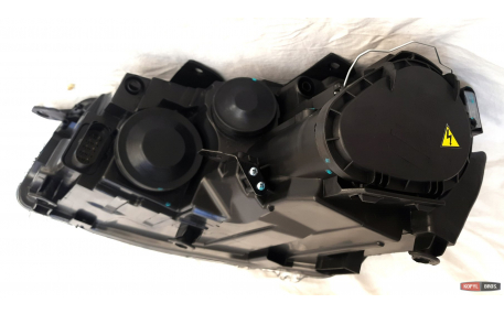 Фары передние Volkswagen Golf 6