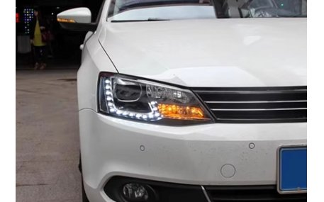 Фары передние Volkswagen Jetta