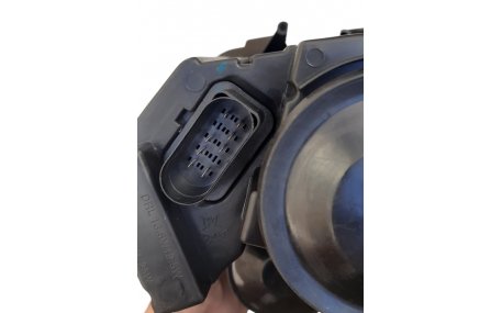 Фары передние Volkswagen Polo