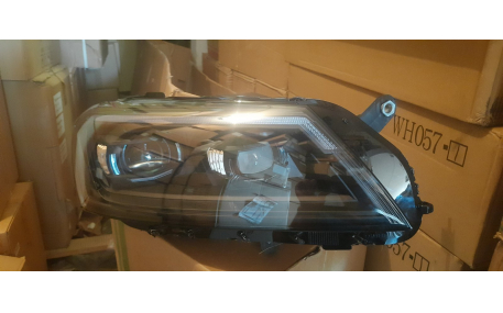 Фары передние Volkswagen Passat B7