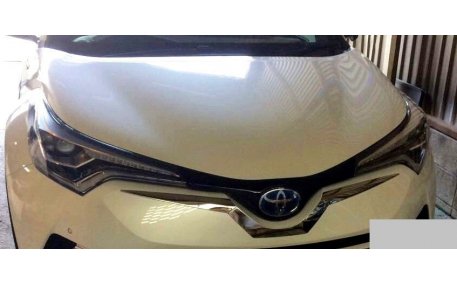 Хром накладки Toyota C-HR