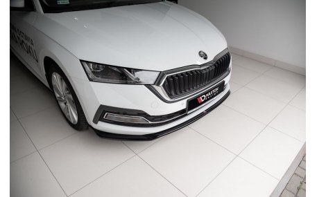 Накладка передняя Skoda Octavia A8