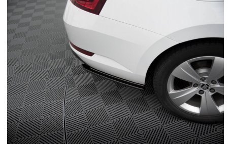 Накладка задняя Skoda Superb 2015-2019