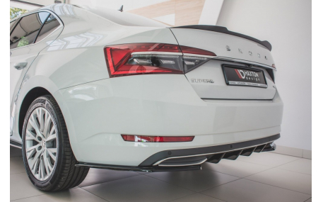 Накладка задняя Skoda Superb 2019-2023