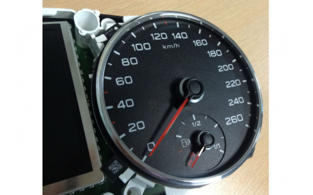 Шкалы приборов AUDI Q3