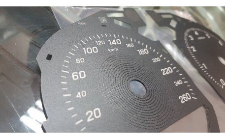 Шкалы приборов Mercedes